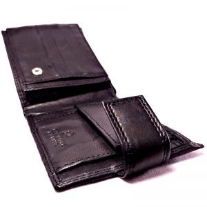 Alternative view of Cartera de caballero de piel color negro